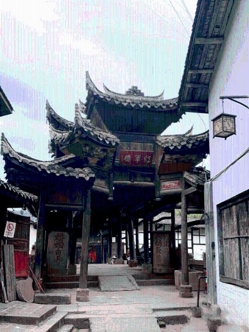 省十四届人大二次会议举行第二次全体会议(图)